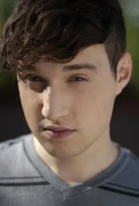 Адам Кэрбон