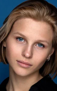 Арина Лавицки