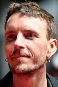 Джошуа Лиам Хендерсон