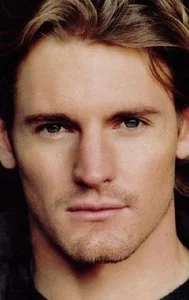 Джошуа Пенс