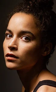 Джулиана Кэнфилд