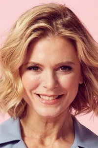 Эмилия Фокс