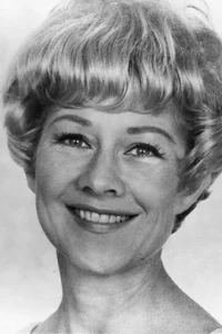 Энн Беллами