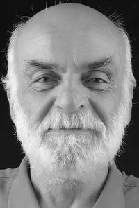 Хусейн Озай