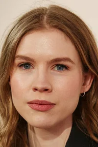 Ив Коннолли