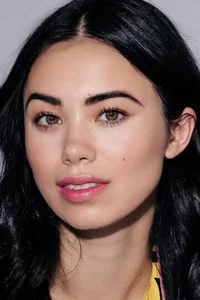 Изабель Хан