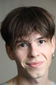 Кира Лозовой