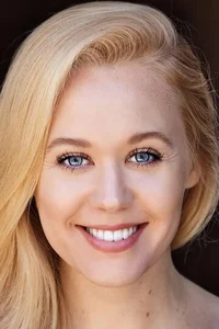 Клара Хелмс