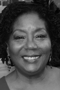 Крис Комвалиус