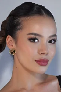 Лаура Мухтар