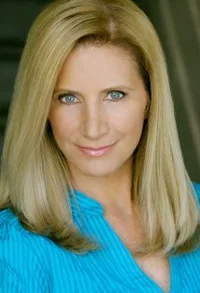 Лэни Фичера