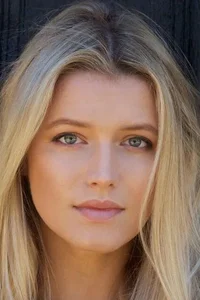 Лили Треверс