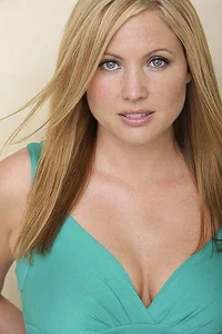 Линдсэй Рэй