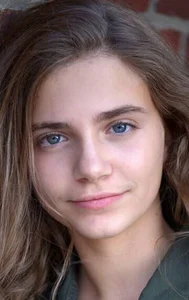 Лола Россиньоль-Артс