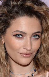 Пэрис Джексон