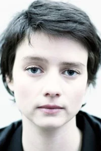 Полин Этьен