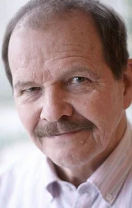 Стюарт МакГуган