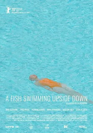 Рыба, плавающая брюхом вверх